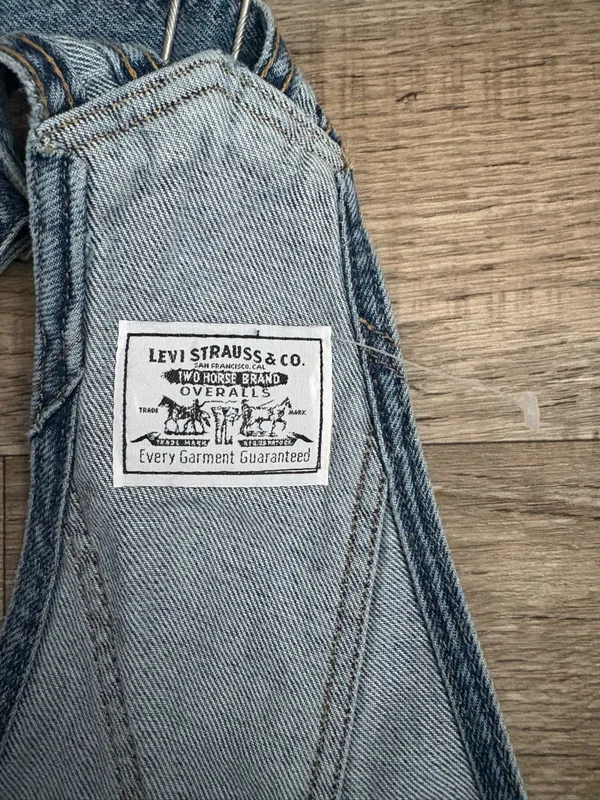 NWOT Levi's Women's Vintage Shortalls in Medium Wash Sz XL - Image 9