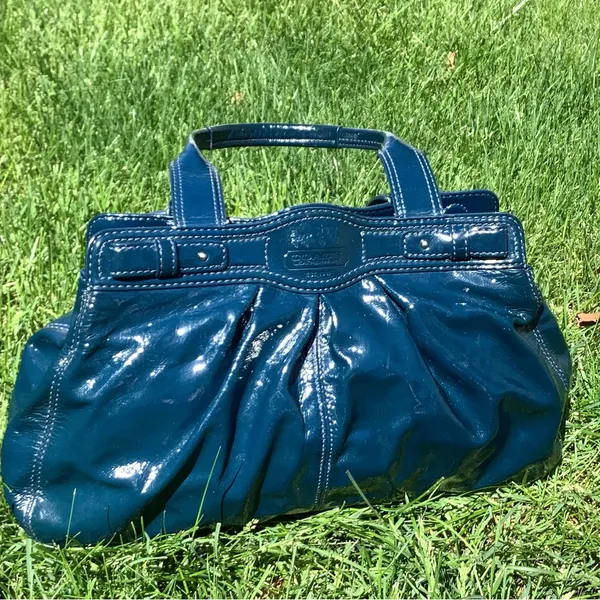Nice COACH bag - RARE color 🌹🌹 - Image 2