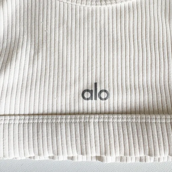 Alo Yoga Womens Ribbed Wellness Bra Minimalist Athleisure Sporty White Size S - Image 4