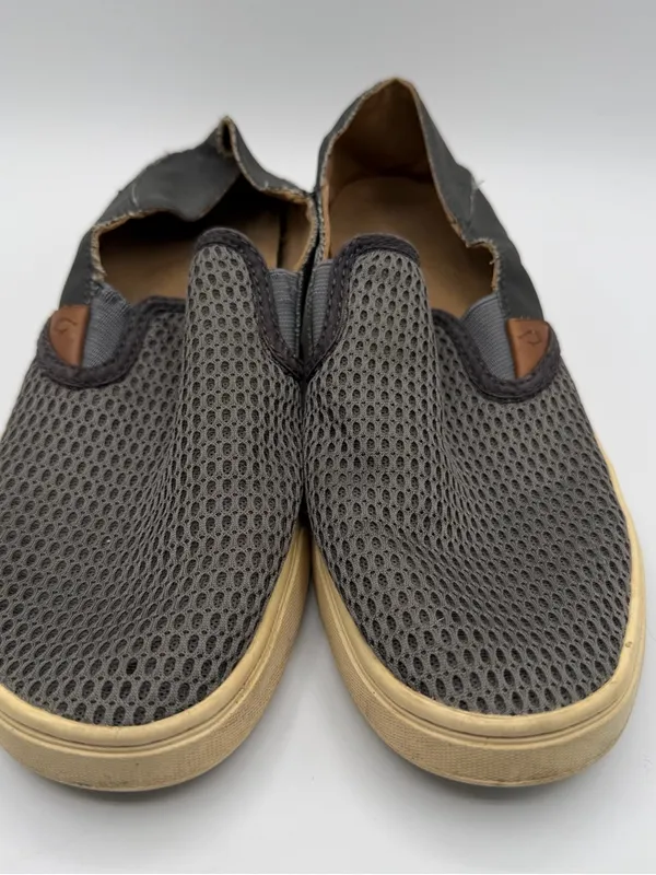 OluKai Pehuea Slip On Sneakers Women’s 7.5 Gray Mesh Drop In Heel Comfort - Image 2