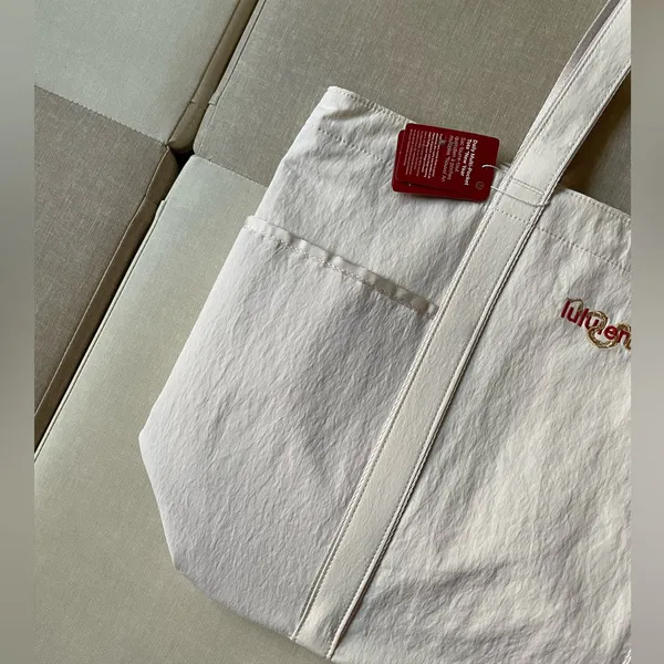 Lululemon Lunar New Year Daily Multi-Pocket Tote Bag 20L - Image 4