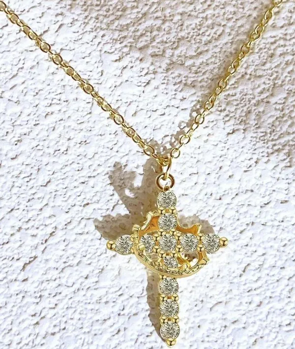 Cross Crown Zirconia Necklace - Image 4