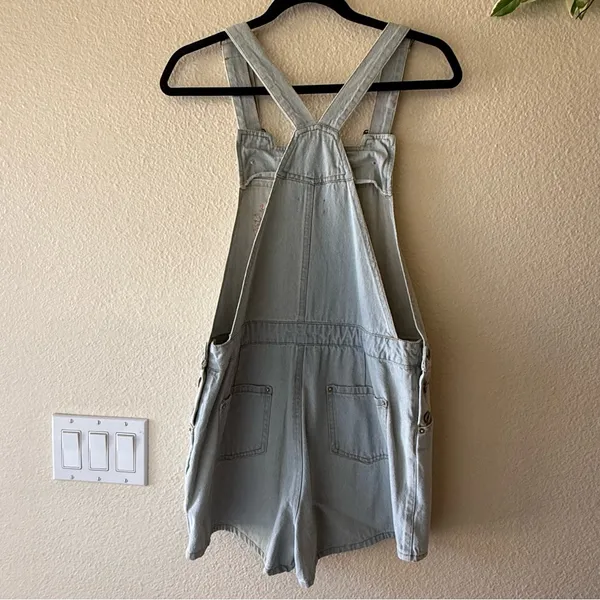POL Light Wash Denim Short Overalls with Rose Embroidery - Image 3