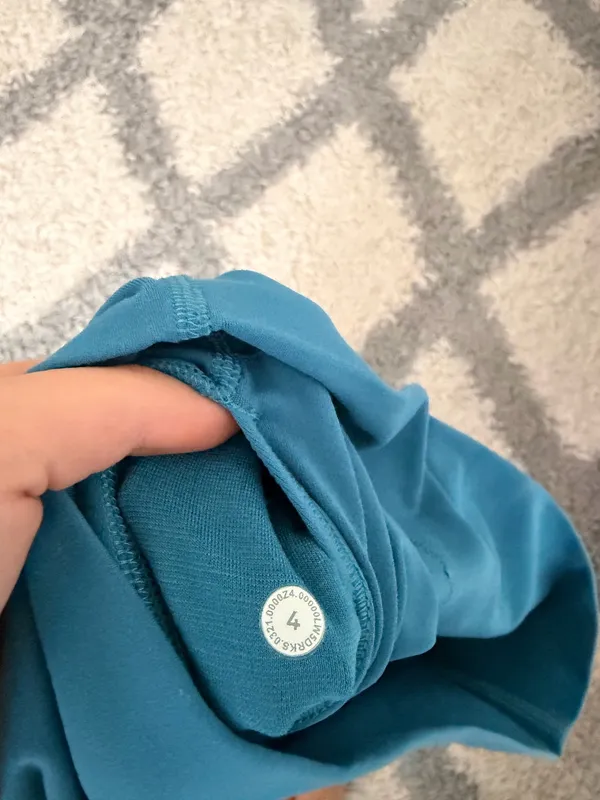 Lululemon Align Super High-Rise Leggings 28" - Image 3
