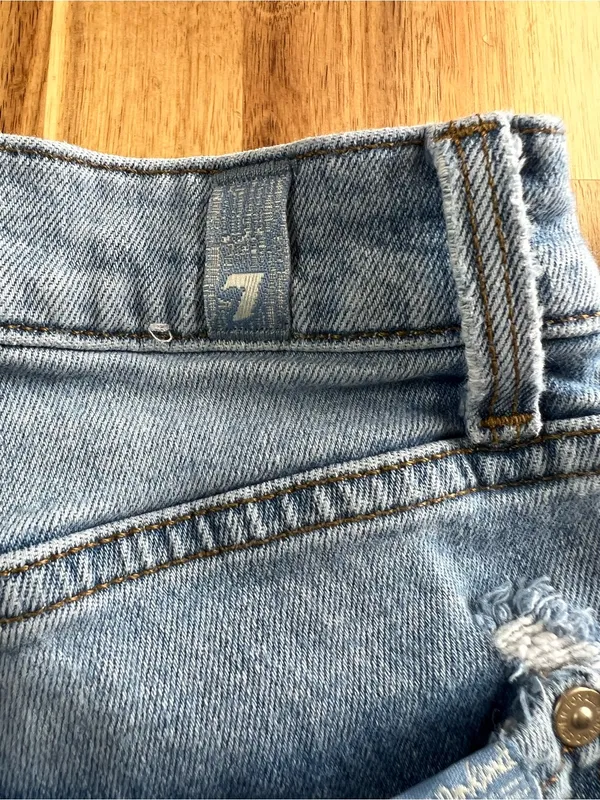 7 For All Mankind High Waist Skinny Jeans Women’s 25 Light Wash - Image 3
