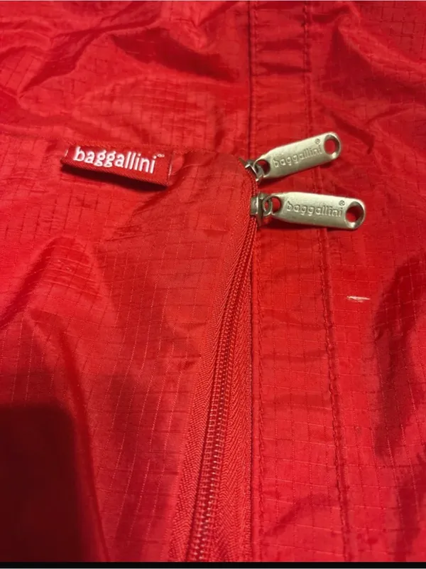 Baggallini Red Tote - Image 9