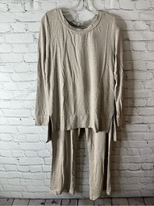 Soma Beige Crewneck Lightweight Long-Sleeve pajama set size medium - Image 3