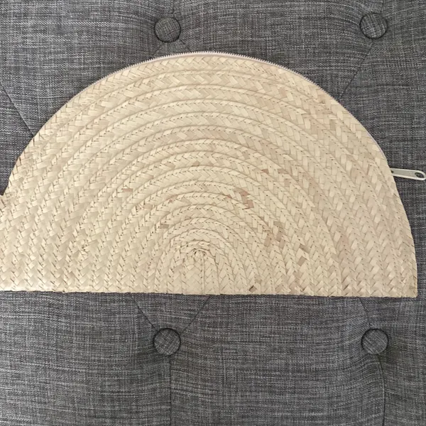 Poppy sage half moon Natural straw Woven Clutch - Image 3