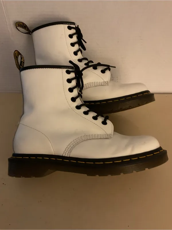 Dr. Martens women White Leather Lace-Up Combat Boots US 7 - Image 11