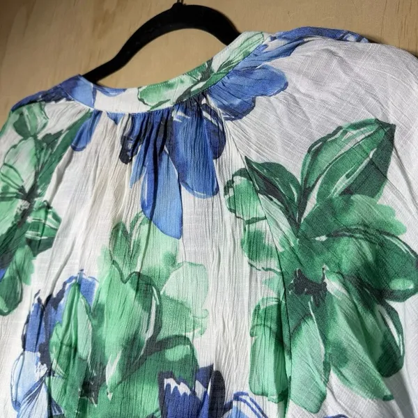 By Design Floral Blouse Women’s Medium Blue Green Tie Neck Short Sleeve Top‎ - Image 9