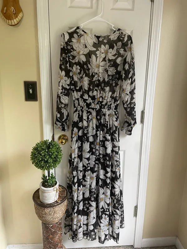 Black Floral Boho Coquette Maxi Dress with White Daisy Print - Image 3