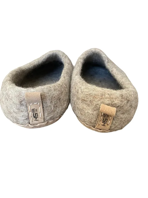Haussimple Wool Handmade Tan Boiled Wool Felt Slippers Black Cat size 9 - Image 6