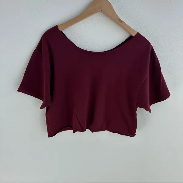Long Beach Off The Shoulder Cropped Surf Tee Red Size M - Image 4