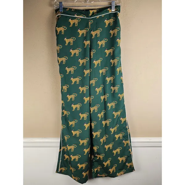 Bouffants & Broken Hearts‎ Womens Green Santa Leopard Print Pajamas Small - Image 5