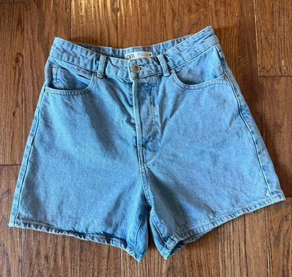 Zara high rise jean shorts 5” inseam size 4 - Image 2