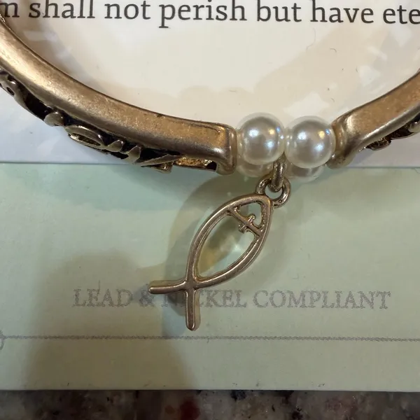 ICON Elegant Gold Tone Bracelet with Pearl Accents - Image 2