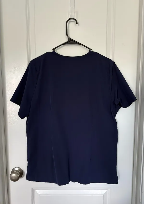 Figs scrub top - Image 3