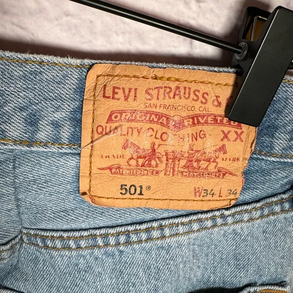 Women’s size 28 distressed ripped‎ denim Levi’s 501 Jean Shorts - Image 6