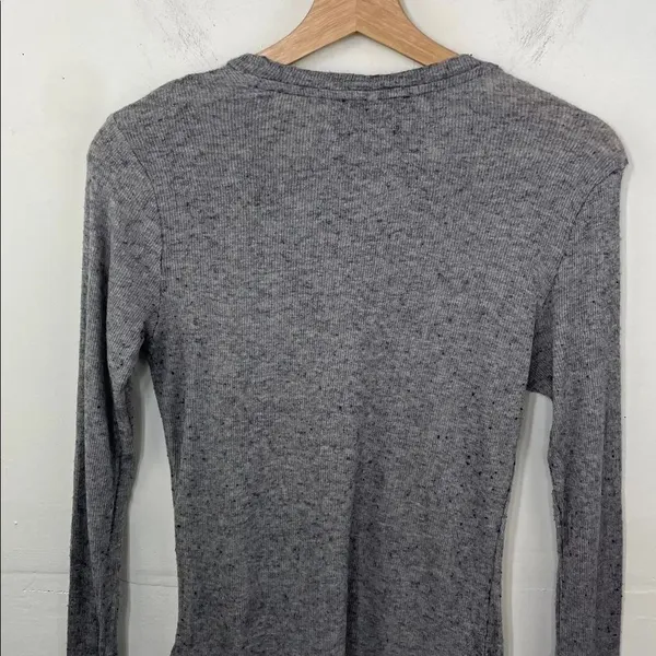 Just Female Heather Gray Long Sleeve Tee Wool Blend size Small - Image 5