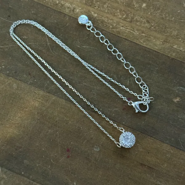 Liz Claiborne dainty halo pendant necklace - Image 3