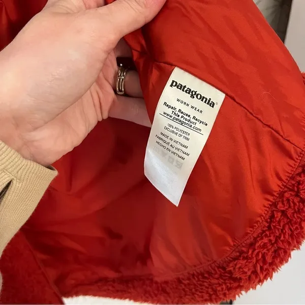 Patagonia Los Gatos Red Vest - Image 6