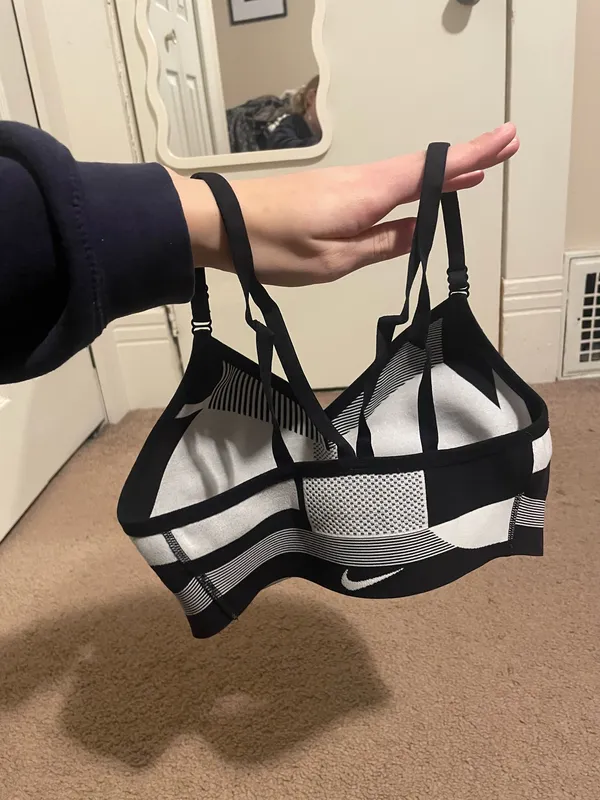 Nike Sports Bra - Image 3