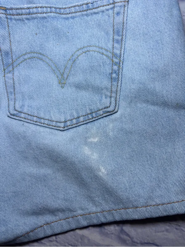 Levi's 501 Mid Thigh Shorts Women 27 Blue Denim Light Wash Button Fly Mom Jean - Image 5