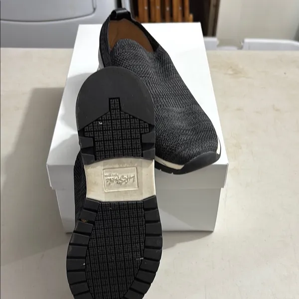 LIFESTRIDE Women's Hailey Knit Sneaker Slip-on Shoes Black Size 8M - Image 3