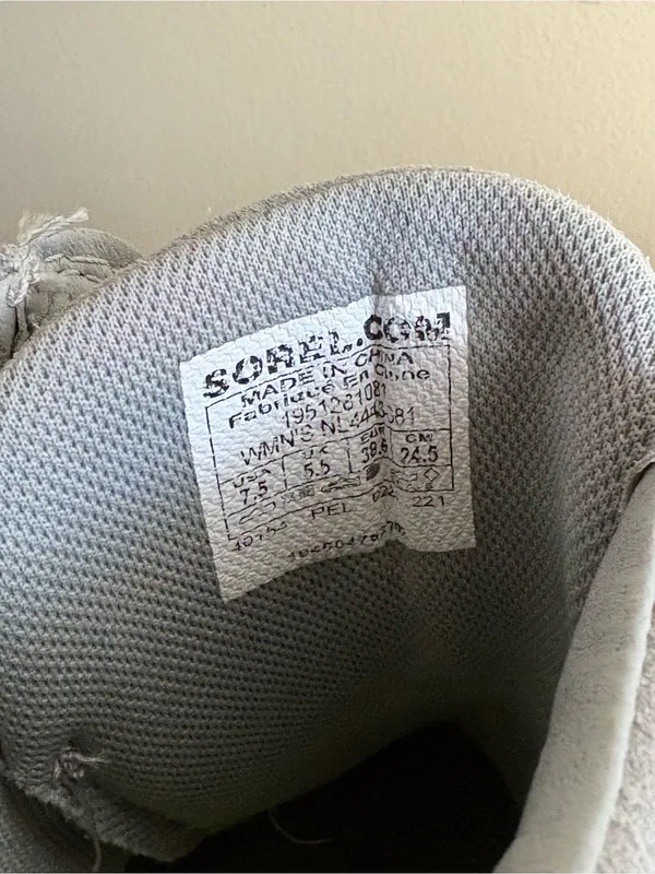 Sorel Women's Out N About Wedge II Boots Grey Suede Size 7.5 - Image 9