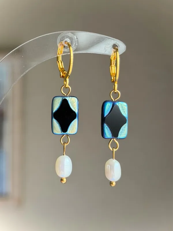 Handmade boho unique whimsy quality Czech glass beads & pearl dangle earrings🖤 - Image 2