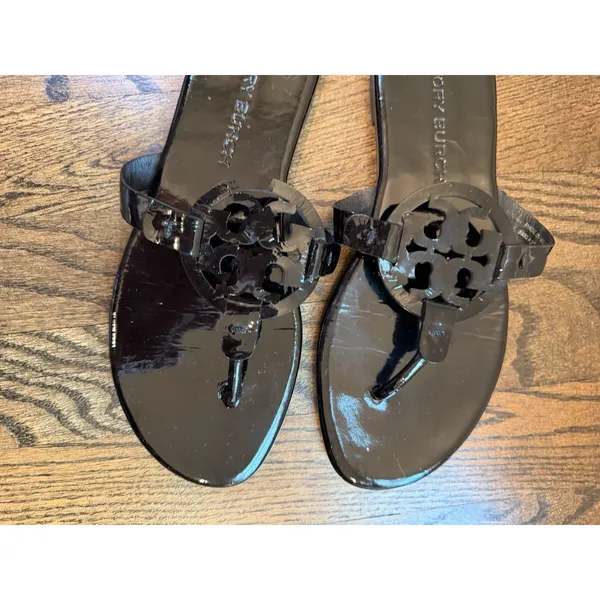 Tory Burch Miller Thong Sandal Women's Sz 7.5 Black patent Leather - Image 2