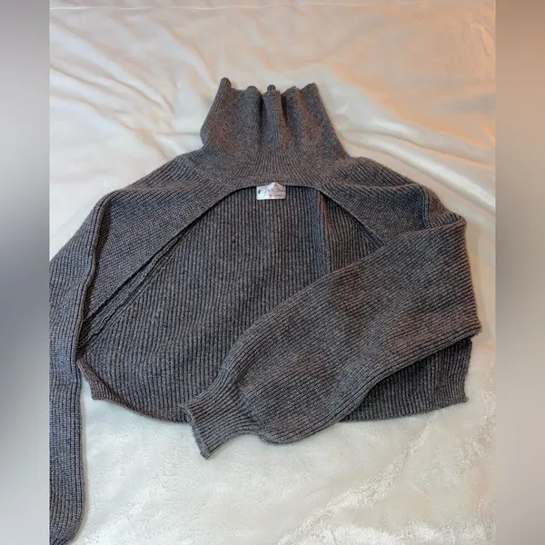 Turtleneck
Sweater‎ Topper Gray Size undefined - Image 6