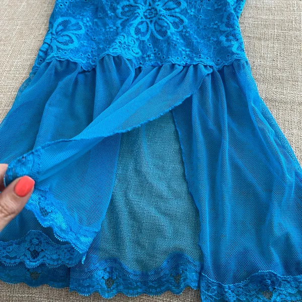 Victoria’s Secret chemise - Image 3