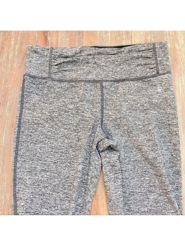 Tangerine Gray Capri Leggings Ruched Zipper Sides Small - Image 2