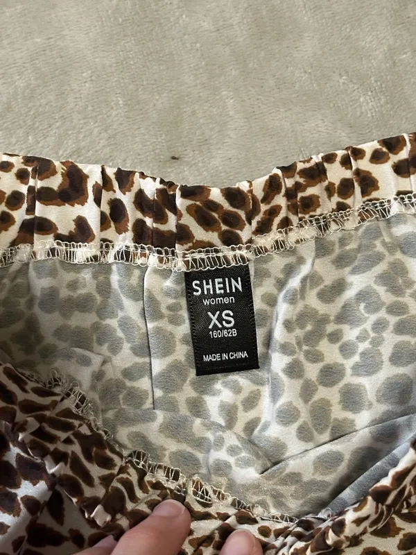 SheIn Cheetah Print Faux Tiered Flowy Mini Skirt size XS - Image 3