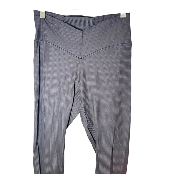Lululemon‎ V-Waist Yoga Tight 25" Grid Texture Black Leggings Size 6 W5GAAS - Image 4