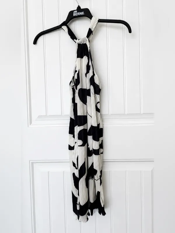 Rosa Clothing Halter Neck Pleated Mini Dress Black/White New Medium - Image 3