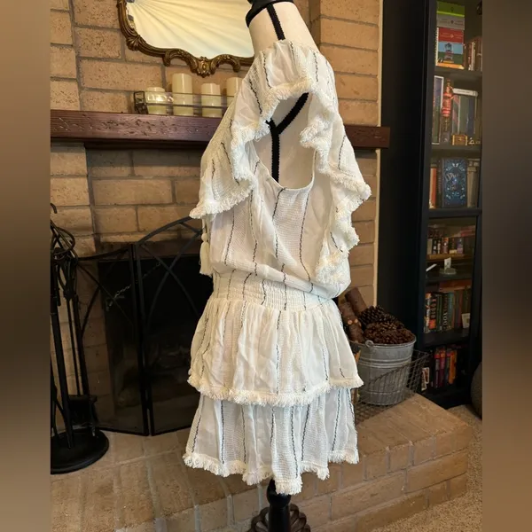 Surf Gypsy NWT Fringe Trim Ruffled Swim Cover Up - Large - Image 7