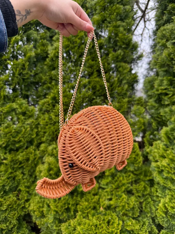Tommy Bahama Woven Elephant Purse - Image 6