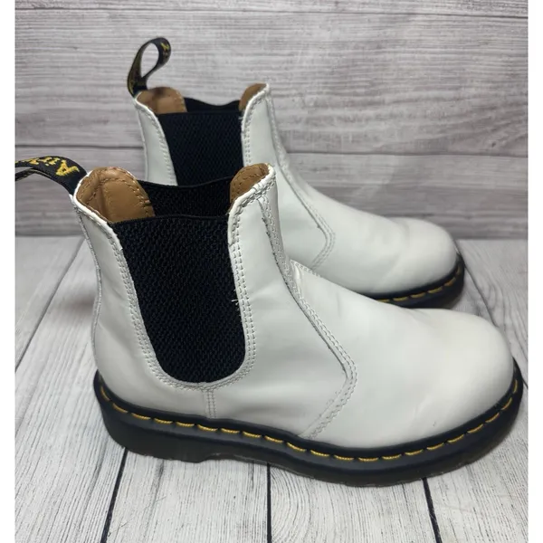 Dr Martens 2976 White Leather Chelsea Boot Women Yellow Stitch 26228100 SZ 6 - Image 3