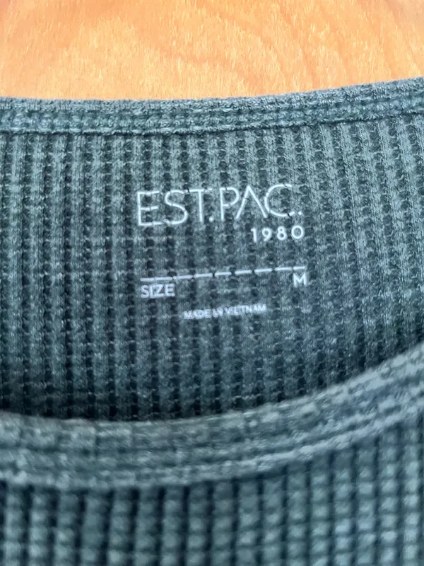 Green Waffle Knit Long Sleeve Size M - Image 3