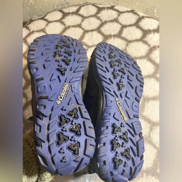 Columbia Womens Gray and Blue Hiking Shoes 8.5, waterproof, preloved worn 2X - Image 12