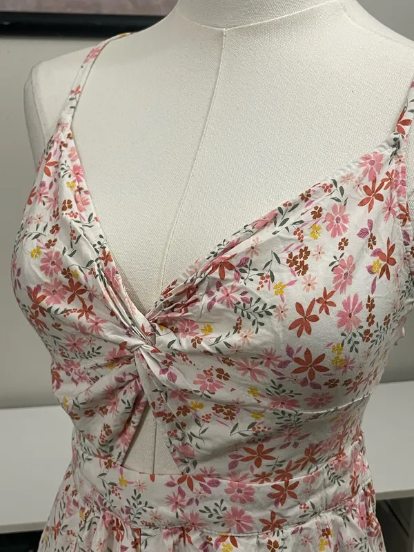 Aeropostale Floral Romper (M) - Image 3