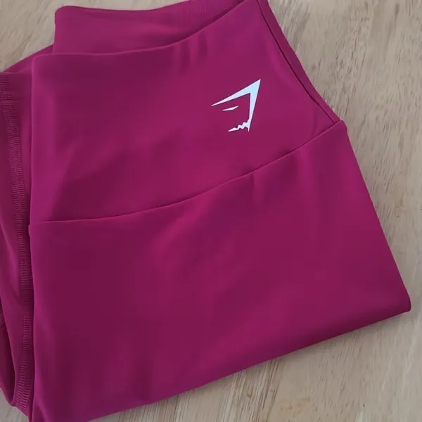 Gym Shark pink bikers short EUC - Image 3