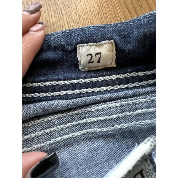 BKE STELLA Denim Blue Jeans Women's Size 27 24" CROP 3" Single Cuff Preppy Party - Image 4