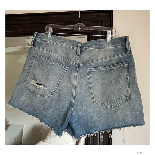 Levi’s 501 Distressed Denim Shorts - Image 3