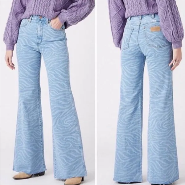 Nwt Wrangler Women'S Meow Laser Tiger Print Wanderer Flare Jeans 31 X34 - Image 3