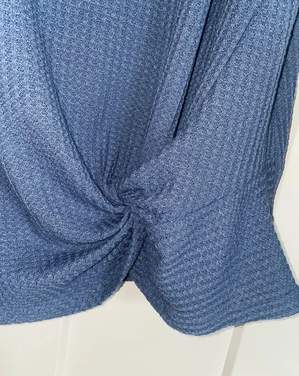 Blue Sweater Tank Size XL - Image 3