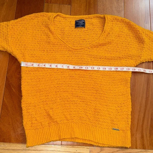 Abercrombie &‎ Fitch Women's Mustard V-Neck crochet Sweater Size L - Image 10