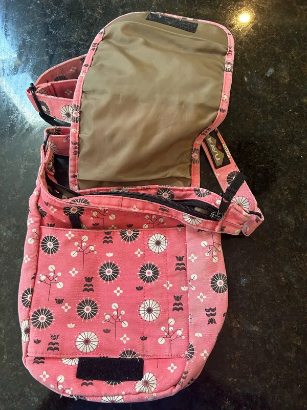 KAVU sling over shoulder bag - Image 4